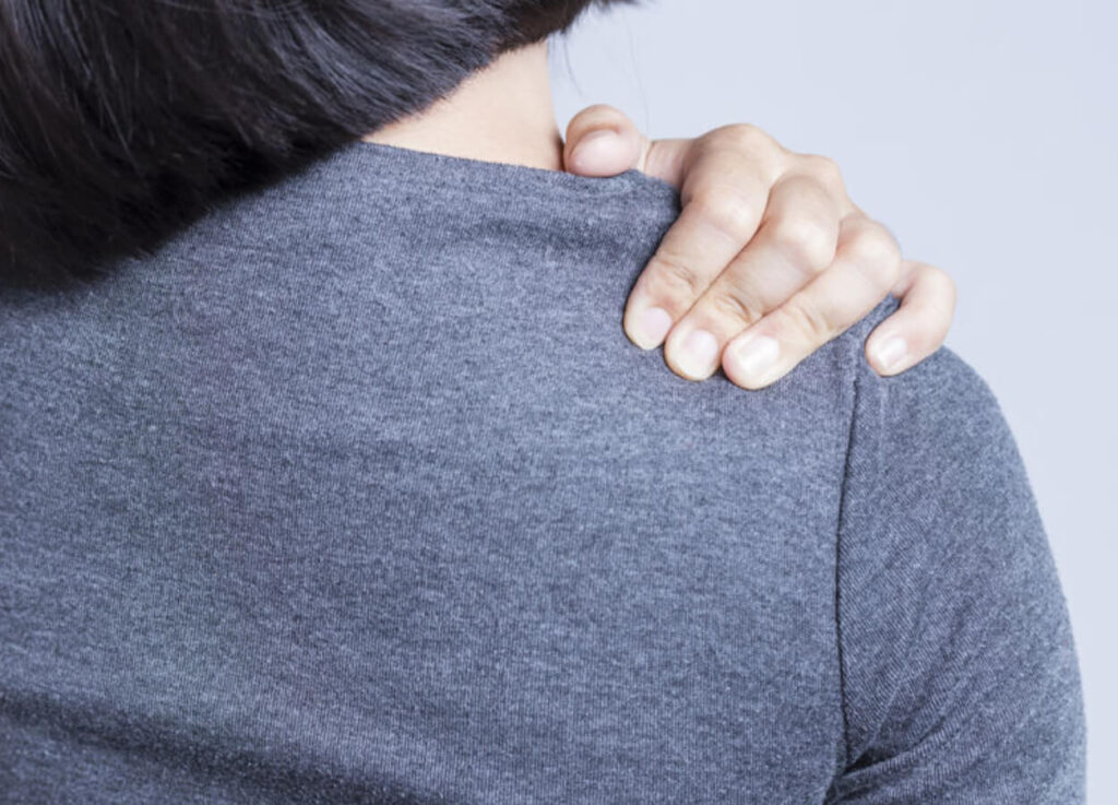 Shoulder pain relief: Expert guidance - Motherhood Hospital India